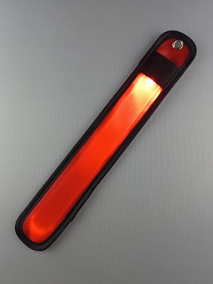 Svítící náramek CLAP červený široký 4 cm